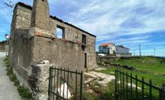 Moradia para reconstrução + terreno venda Guarda