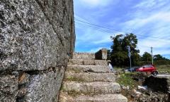 Moradia para reconstrução + terreno venda Guarda