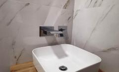 T3 Remodelado no Centro da Guarda – Conforto, Tecnologia e Jardim Privativo  par