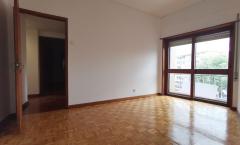 Apartamento Remodelado Arrendar Centro Guarda